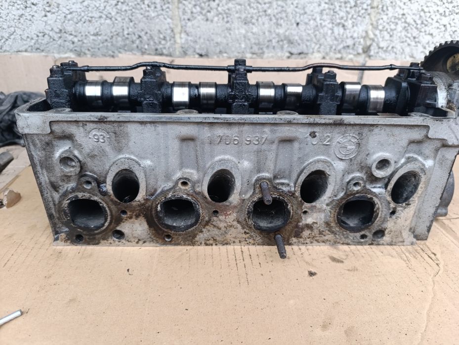 Гбц головка 1.8 M40 Bmw E30 E36 E34 бмв е36 е30 1706937