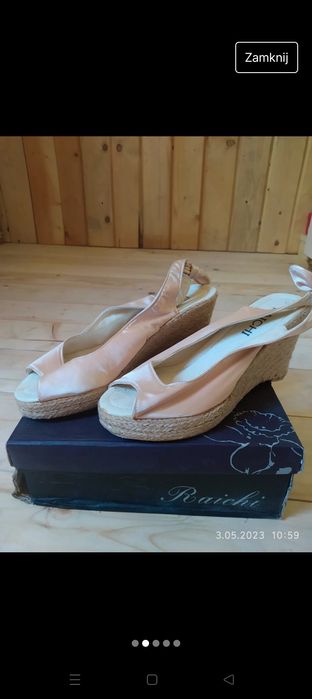 Sandałki na koturnie , 39
