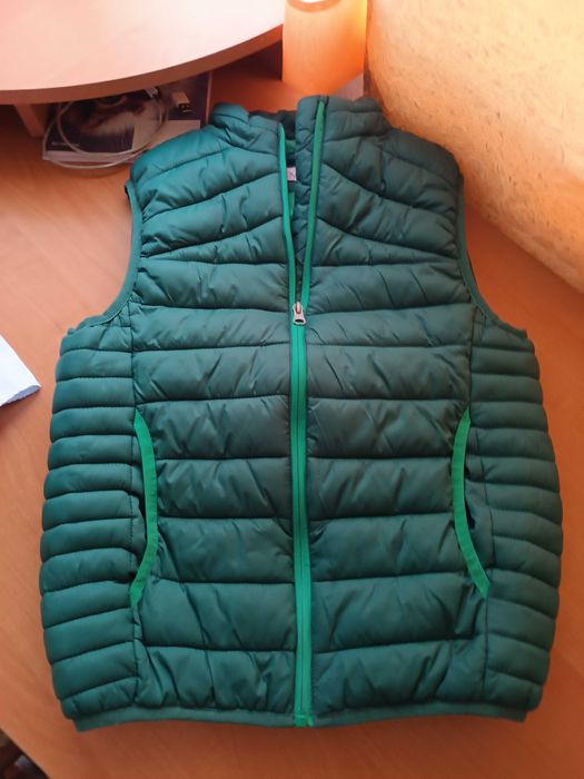 Куртки хлопчику на 7-10 років