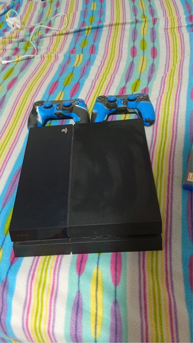 Play 4 em exelente estado 5 jogos