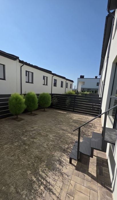 Продається готовий ТАУН ХАУС з міськими комунікаціями вул. Спортивна