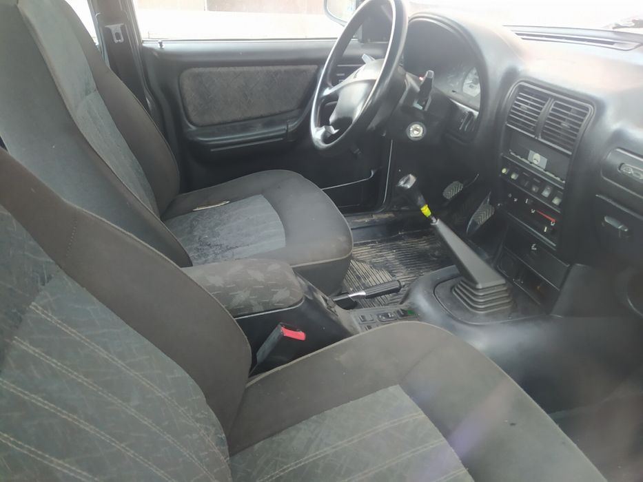 ГАЗ 31105 та ГАЗ 3110