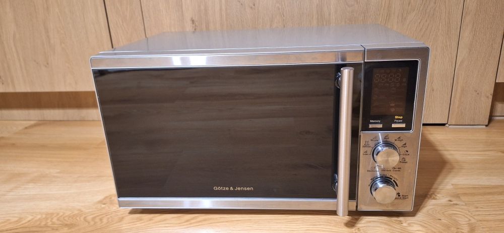 Kuchenka mikrofalowa Götze & Jensen