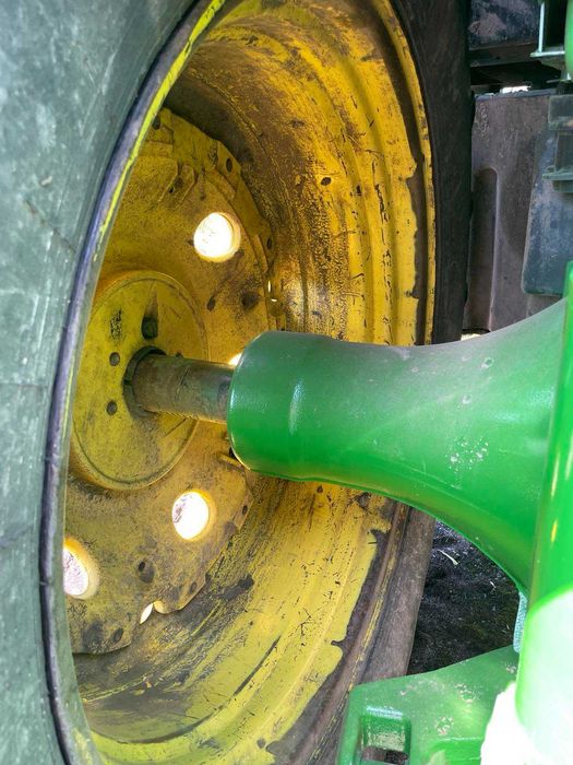 Трактор John Deere 8200 220 Кс