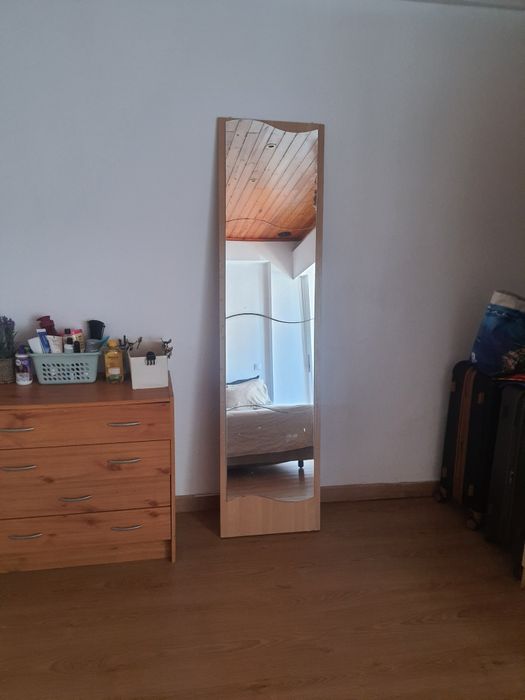 Quarto no Borel ,, perto da Amadora