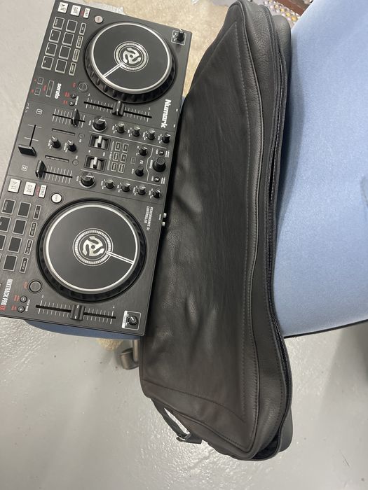 DJ Turntable with Minimal Use – No Longer in Use64741153720450121