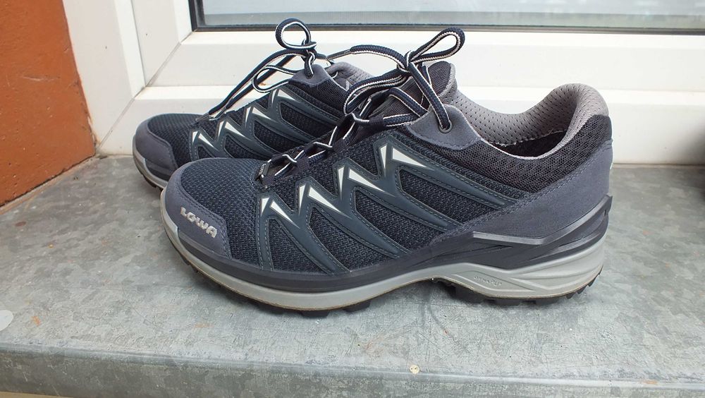 Super buty trekingowe marki Lowa gore tex roz 42