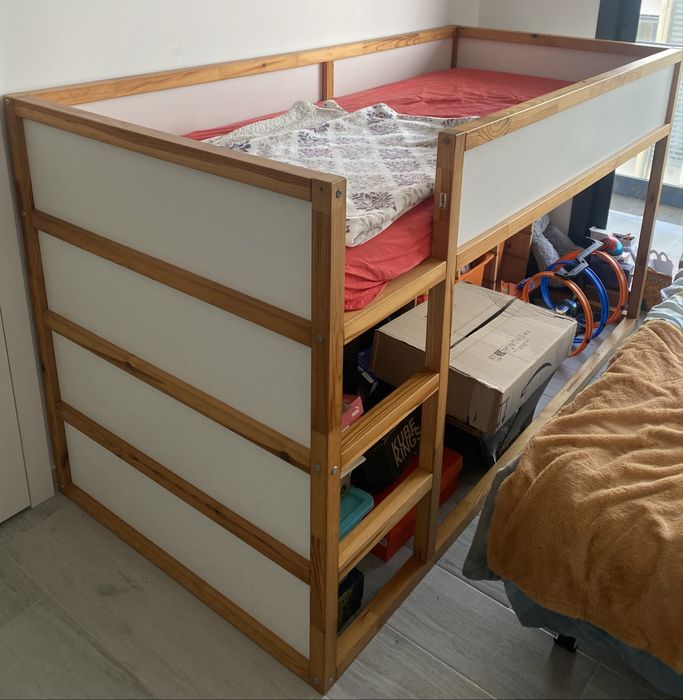 Cama IKEA Kura com colchōes incluidos