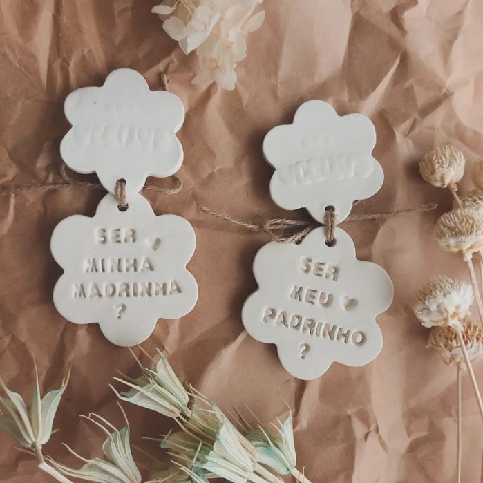 Peça em argila - pedido especial para madrinha e padrinho