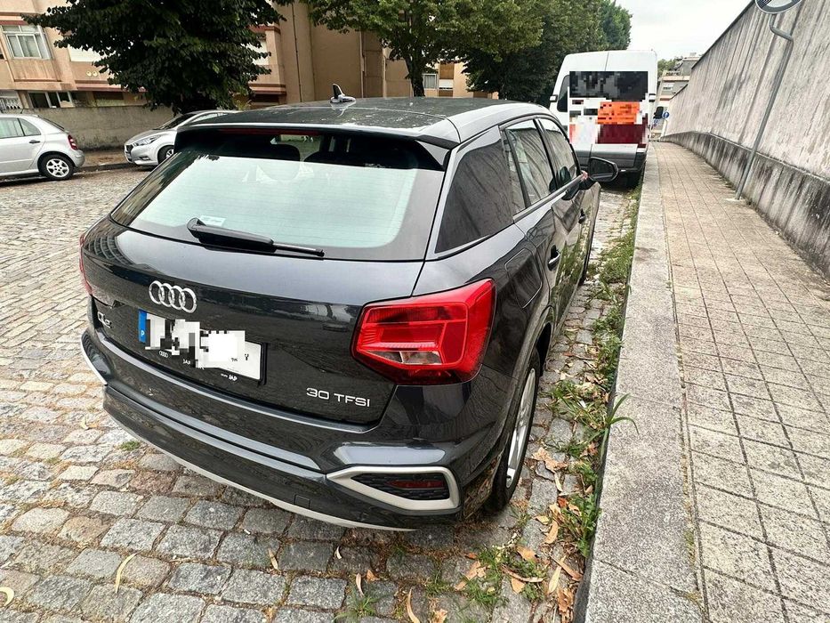 AUDI Q2 30 TFSI em muito bom estado