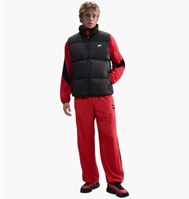 Жилетка Nike Club Puffer Black IB2977-010