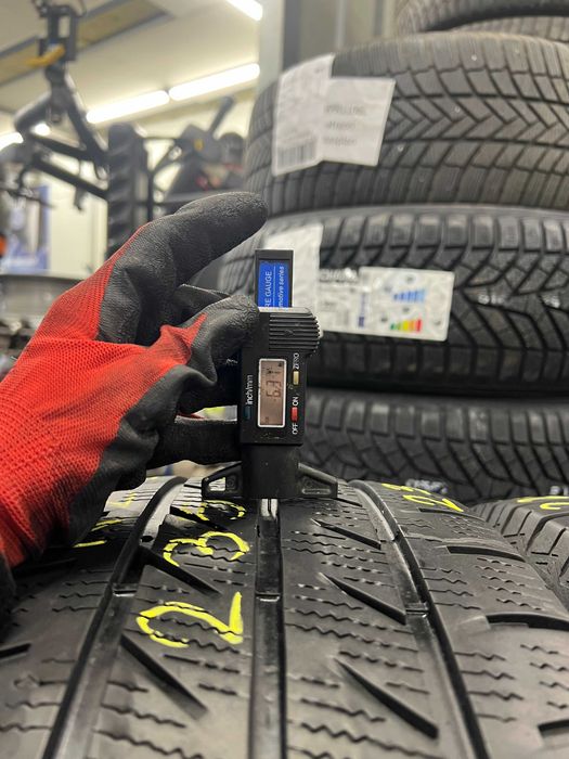 Opony wielosezonowe 235/65/R16C Goodyear Vector 4Seasons Cargo - 2 szt