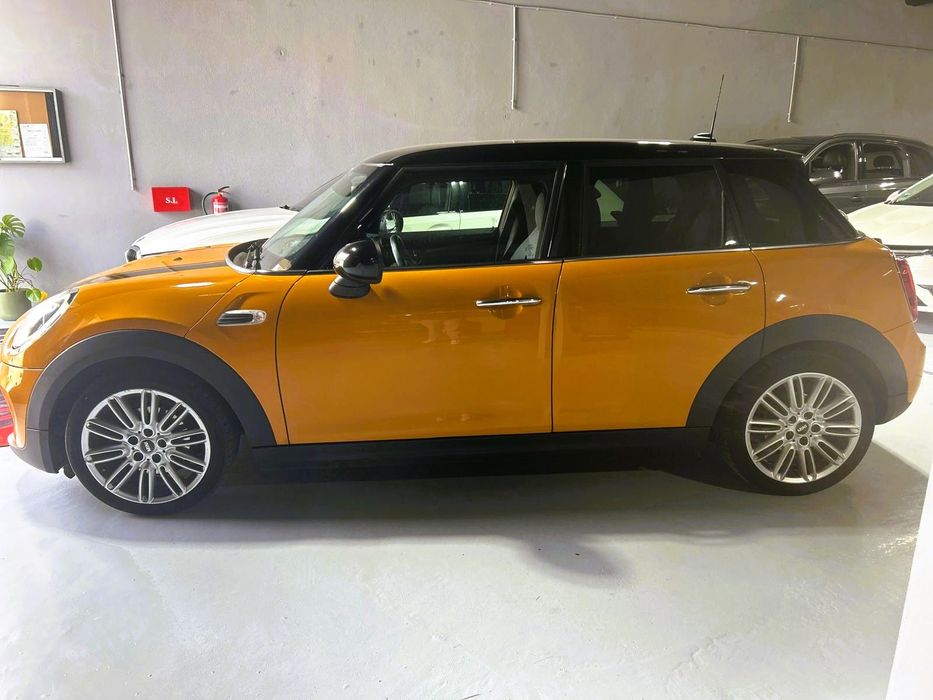 MINI 5 Portas Cooper D Seven
