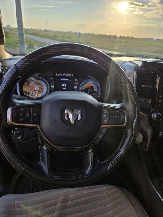 Ram 1500  Limited 5,7 hemi  v8 2019г