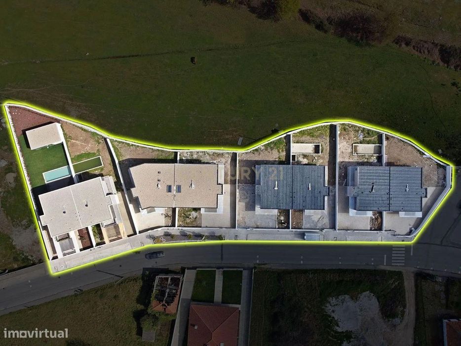 "Villas Jardim" | MoradiaT3 | Construção Nova | 3 Frentes | Piscina |