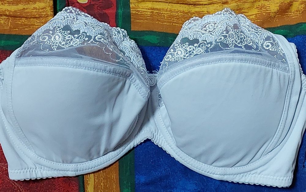 Продам бюзгалтеры  б/у в отличном состоянии, фирма диорелла.