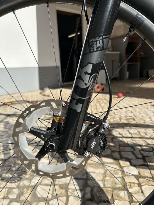 Giant Anthem Adv Pro 1 Tam. M - Fox Live Valve