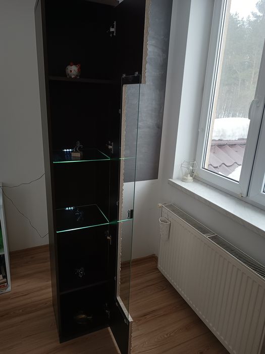 Witryna szklana, podświetlana