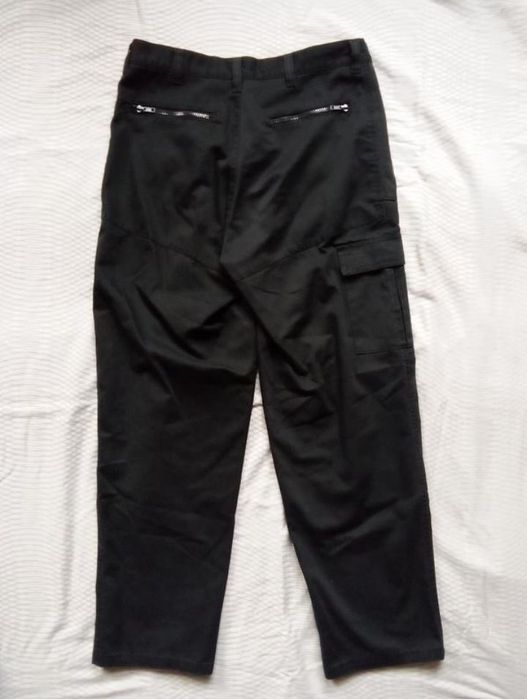 Черные штаны карго
