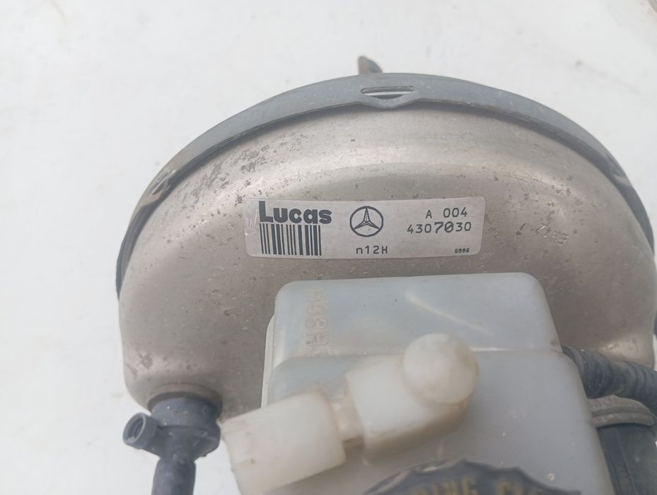 Вакуумний підсилювач гальм + головний гальмівний циліндр Mercedes A140 W168 Lucas