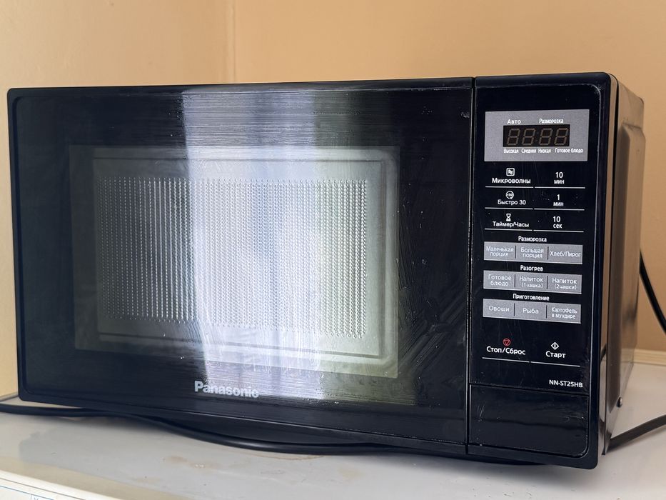Мікрохвильова піч Panasonic NN-ST25HB (під ремонт / на запчастини)