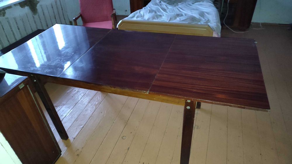 Розкладний стіл трансформер