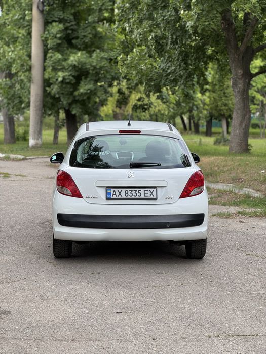 Peugeot 207 2011г.в