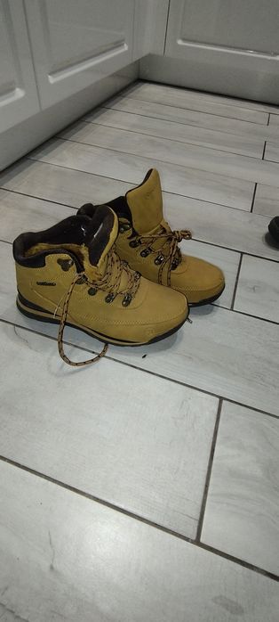 Buty nowe zymowe  , wygodne