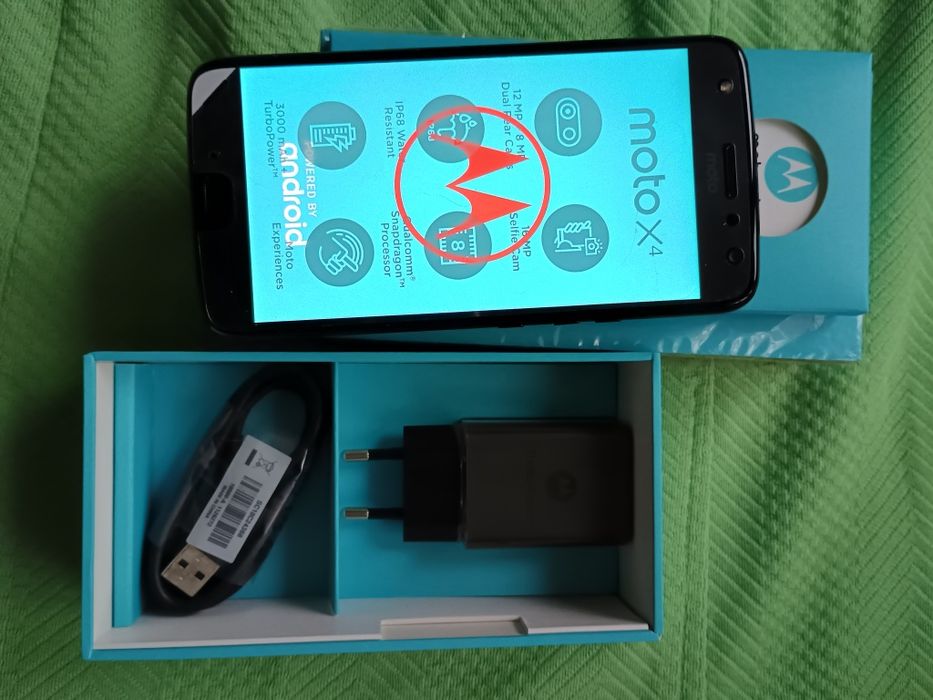 Motorola  Moto x 4, 4/64, NFC, Ip68