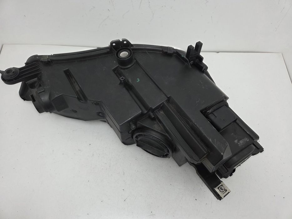 Фара ліва Audi A4 B9 2017-2019 Xenon USA