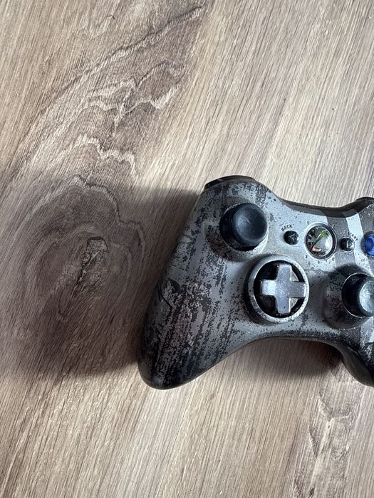Pad kontroler z edycji limitowanej MW 3 do konsoli Xbox 360