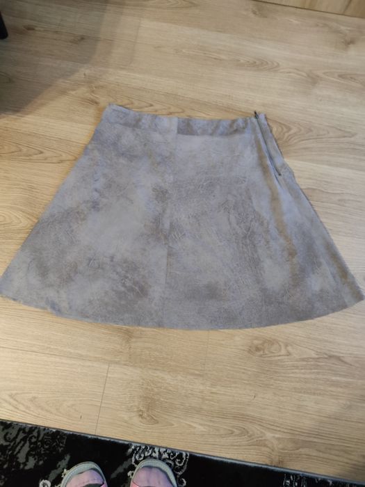 Rozkloszowana spódnica