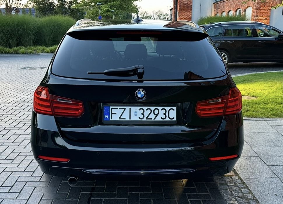 Ćwiartka prawa lewa Dach tył Bmw F31 - kolor 668