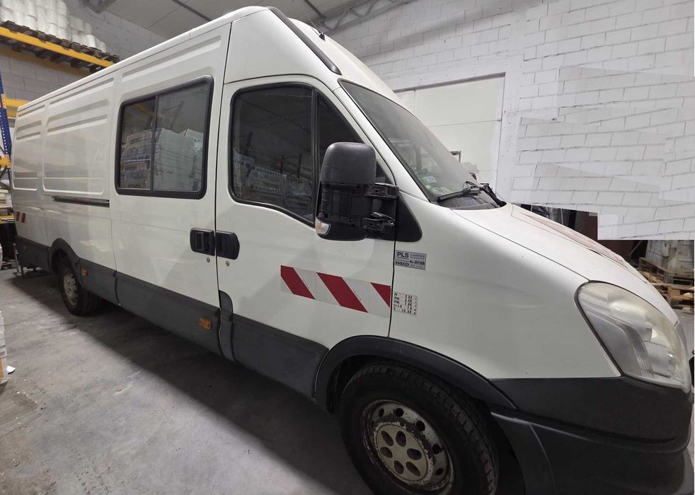 Wyjątkowy Campervan Iveco Daily – Kamper Gotowy na Twoją Przygodę!