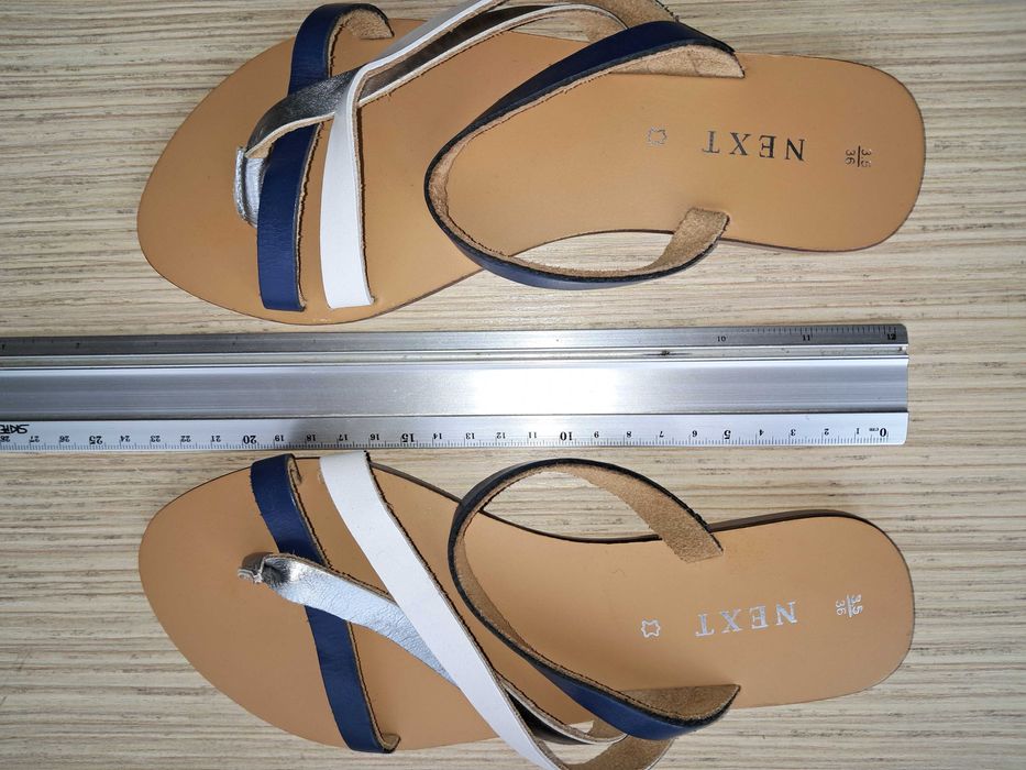 Шлепанцы кожаные женские