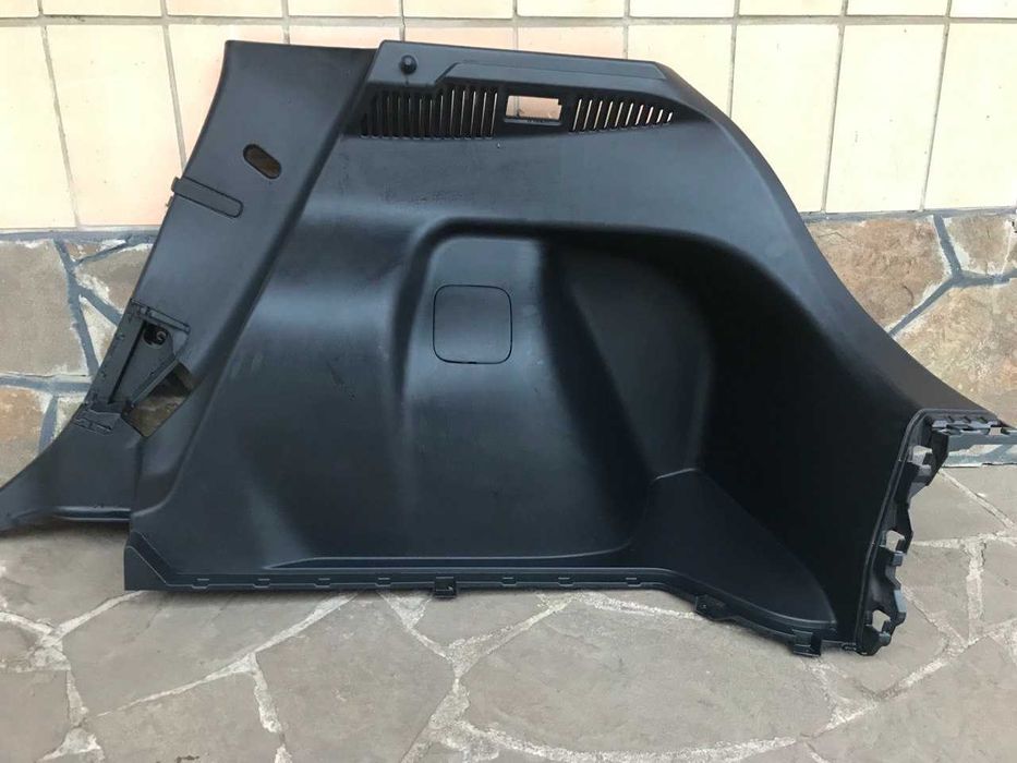 чверть права задня Ніссан Ліф 2018