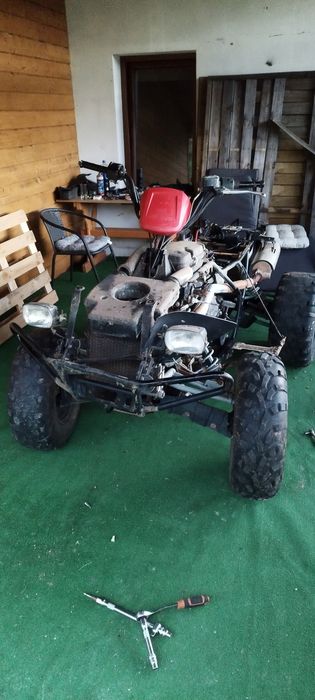 Sprzedam quada Piaggio Arctic cat 4x4 z dokumentami do rejestracji