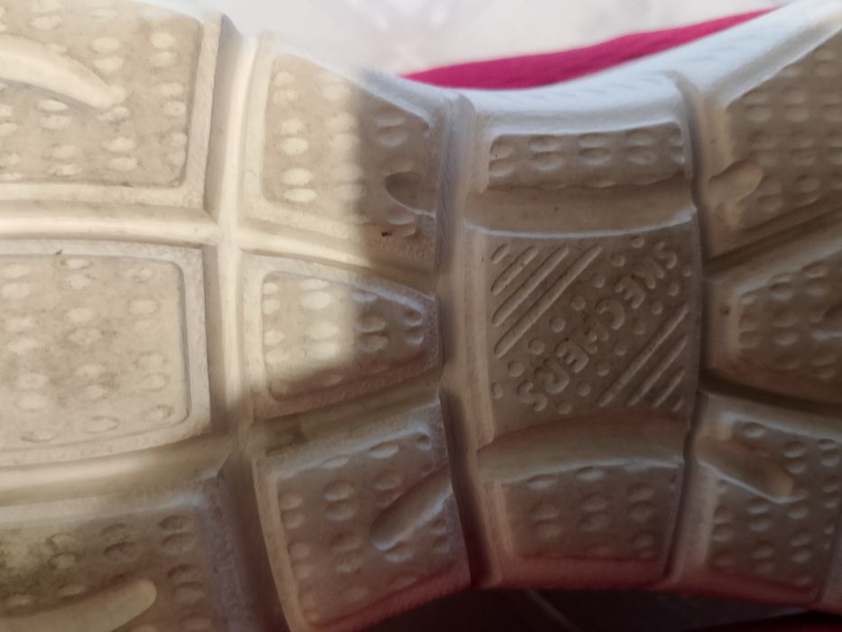 Buty sportowe czerwone Skechers rozmiar wkładki 26