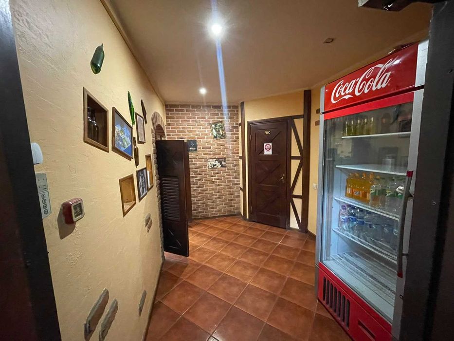 Продаж кафе + тераса на бульварі Вацлава Гавела, 49