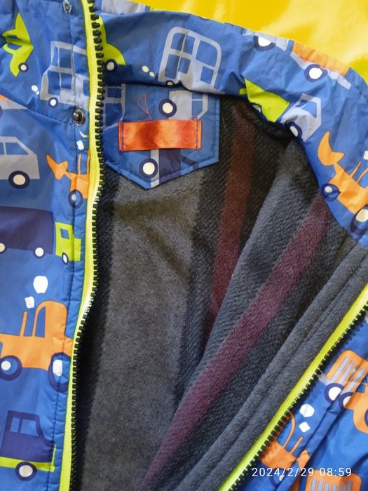 Весняна куртка для хлопчика 6 років