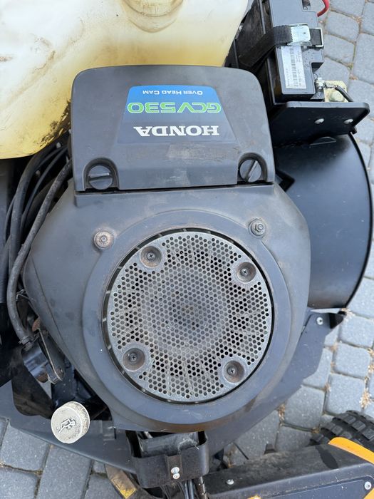 Traktorek kosiarka Stiga Park Royal V-Tvin Honda