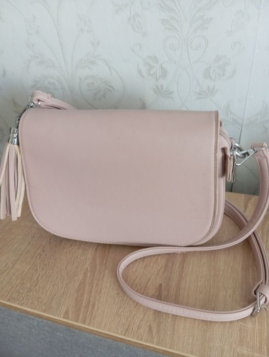 Бежева сумка жіноча