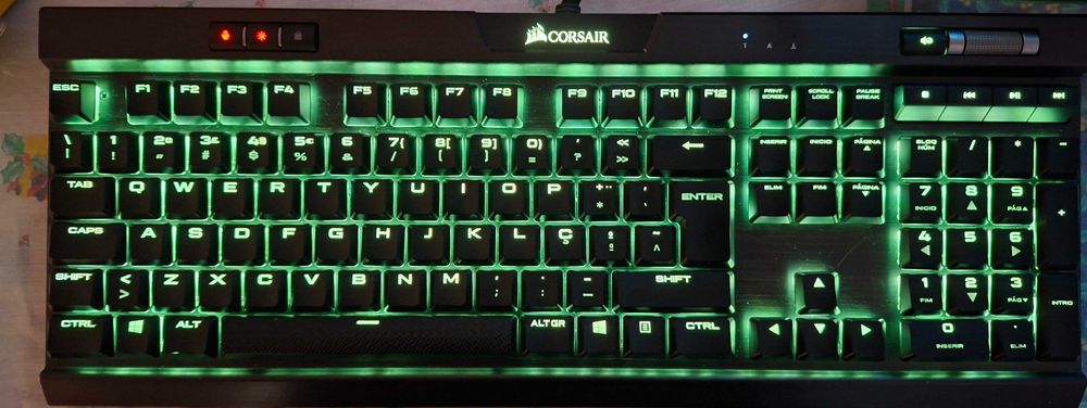 Teclado Mecanico Corsair K70 RGB Low Profile MX-Speed PT