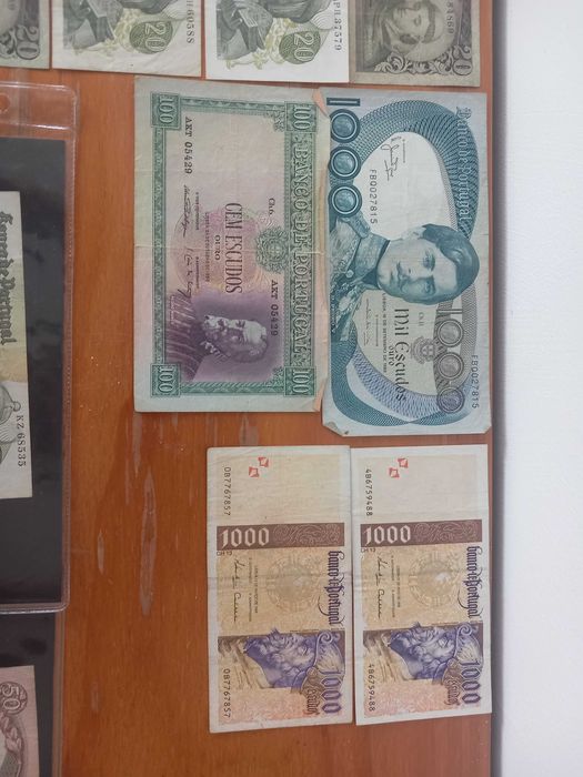 Notas e moedas portuguesas e estrangeiras