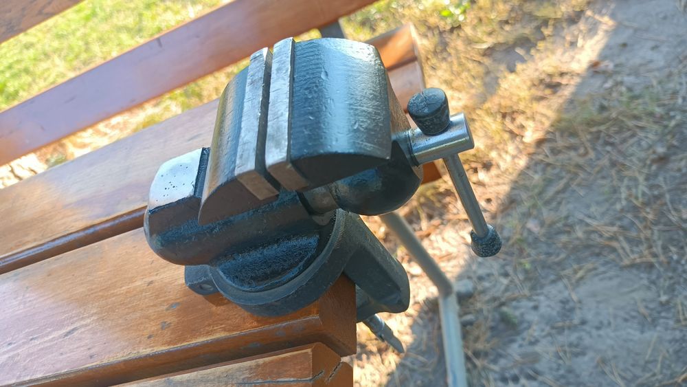 Polskie imadło obrotowe PJWp 63 mm