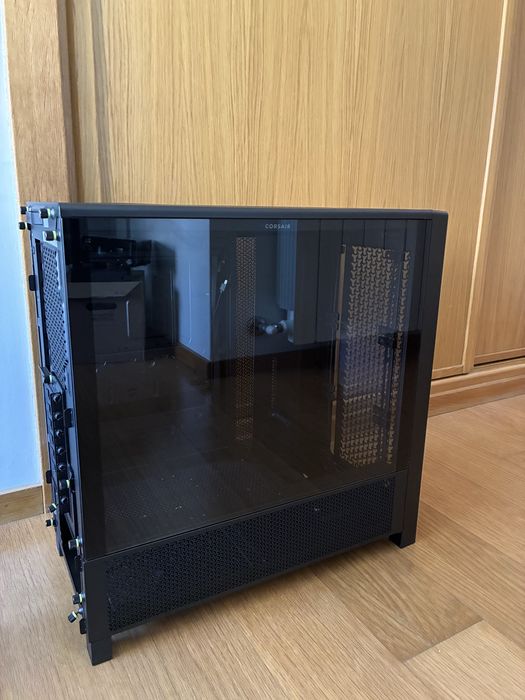NOVO - Corsair Frame 4000D