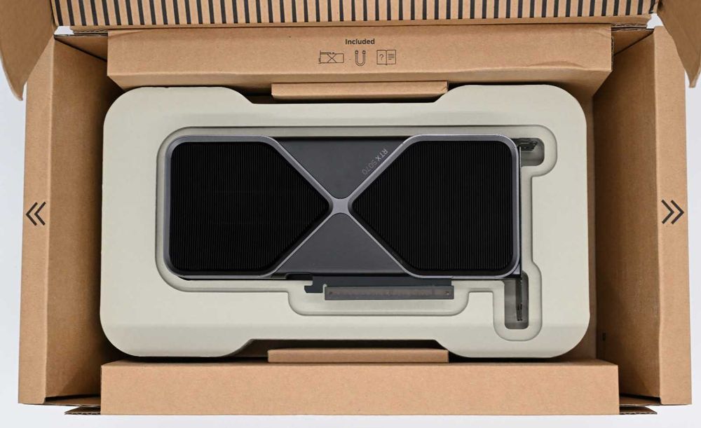 NVIDIA GeForce RTX 5070 FE Founders Edition 12GB z Nvidia idealny stan