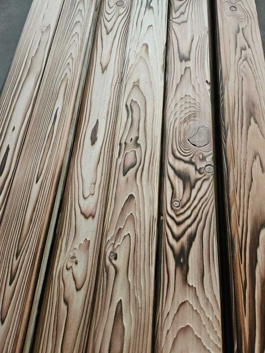 Deska obiciowa szczotkowana opalana modrzew