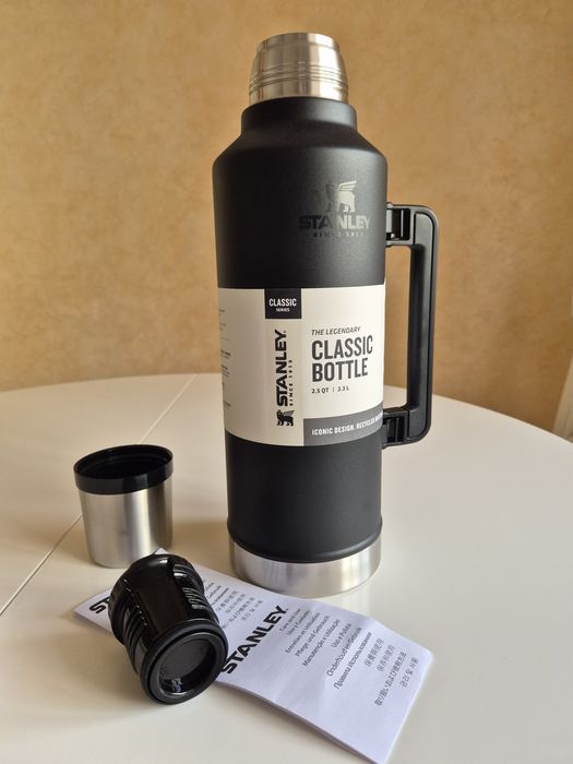 Термос Stanley Classic Bottle 2.3л. Чорний з США
