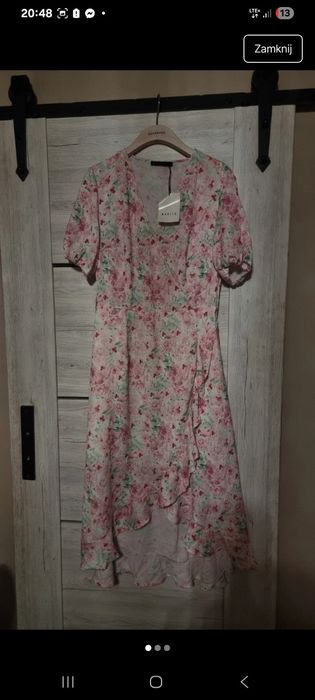 Elegancka, długa sukienka w kwiaty Mohito